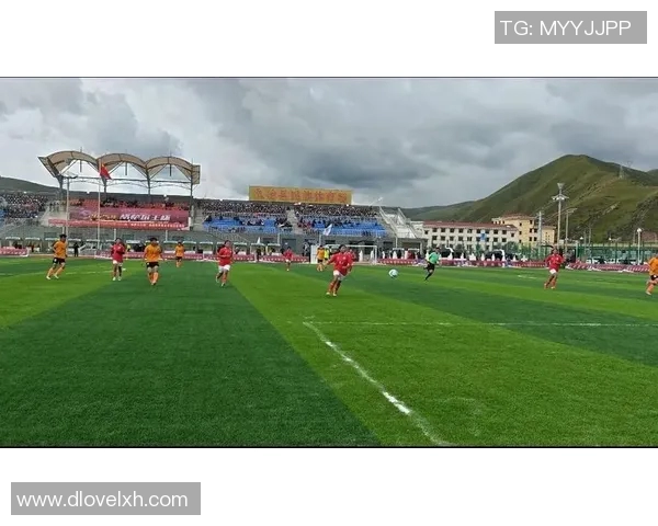 英国足球明星探访西藏感受高原文化与足球热情