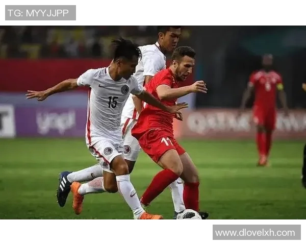 小龙足球明星的真实身份揭秘与成就分析